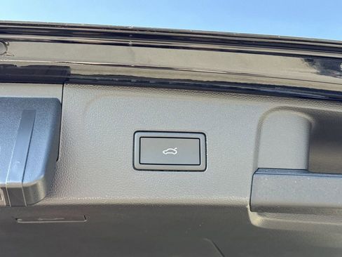 New 2026 Volkswagen Atlas SE image 17