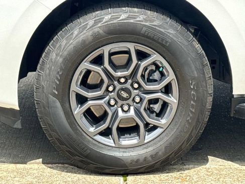 Used 2025 Ford Expedition Active RWD image 5