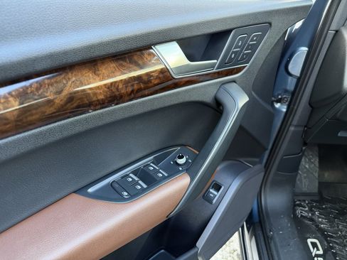 Used 2018 Audi Q5 2.0T Premium Plus w/ Premium Plus Package image 21