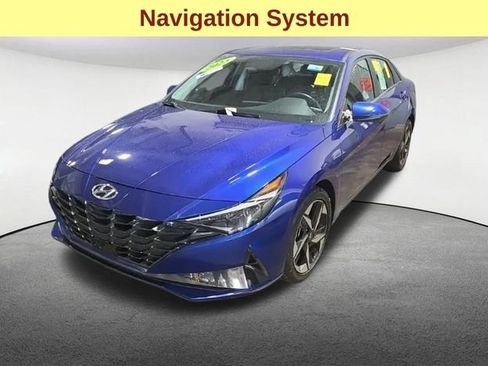 Used 2023 Hyundai Elantra Limited w/ Cargo Package FWD image 4