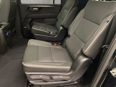New 2026 Chevrolet Suburban Premier AWD/4WD image 22