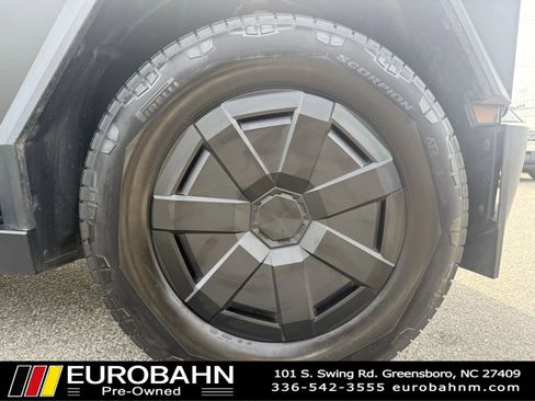 Used 2024 Tesla Cybertruck Cyberbeast AWD/4WD image 30