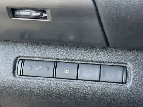 Used 2023 Nissan Pathfinder Rock Creek AWD/4WD image 34