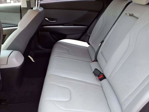 Certified 2023 Hyundai Elantra Limited FWD image 10