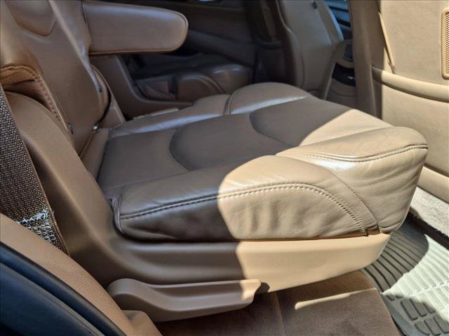 Used 2016 Cadillac Escalade Platinum AWD/4WD image 22