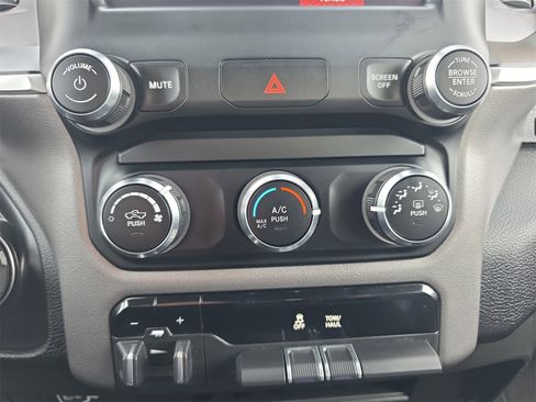 Used 2024 RAM 2500 Big Horn image 24