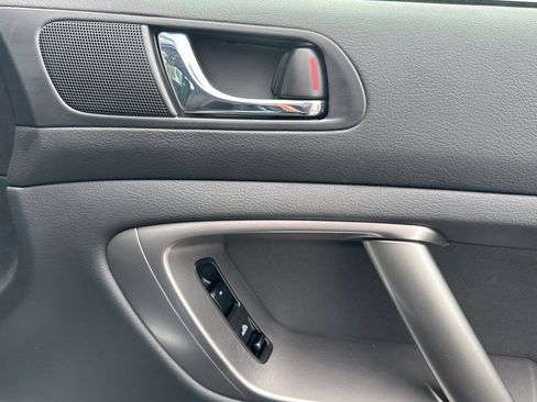 Used 2009 Subaru Outback 2.5i image 22