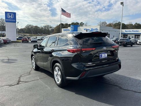 Used 2023 Toyota Highlander L image 23