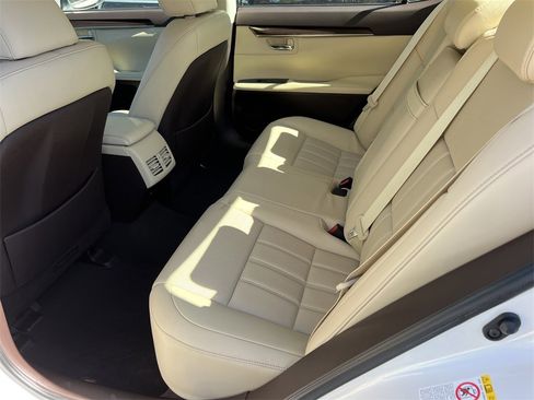 Used 2017 Lexus ES 350 w/ Luxury Package image 17