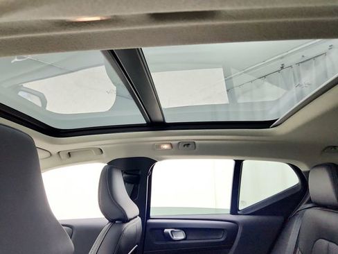 New 2026 Volvo XC40 B5 Plus w/ Protection Package Premier image 18