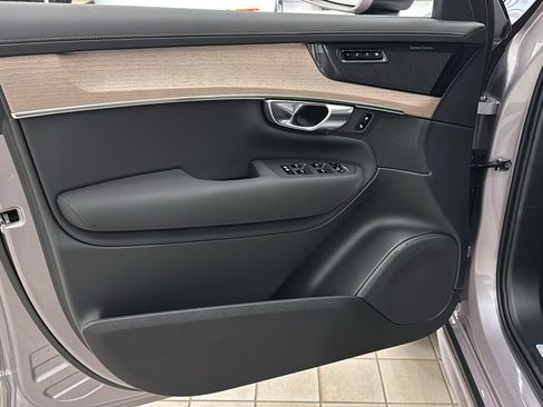 Used 2026 Volvo XC90 B5 Plus w/ Protection Package image 21
