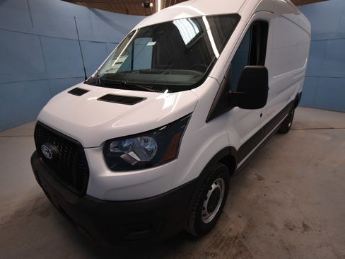 New 2026 Ford Transit 250 148 Medium Roof w/ Load Area Protection Package image 24