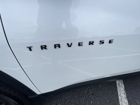 Certified 2023 Chevrolet Traverse RS FWD image 31