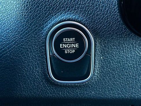 Used 2025 Mercedes-Benz Sprinter 2500 image 21