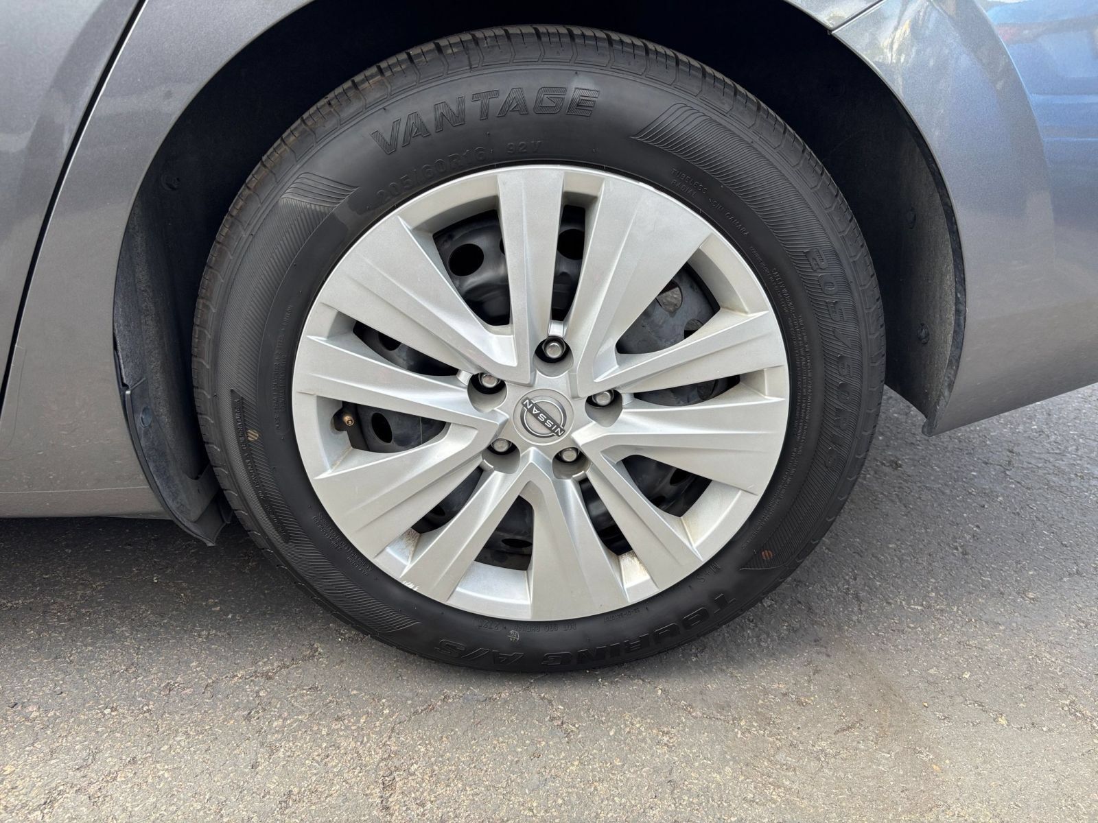Used 2025 Nissan Sentra S FWD image 27