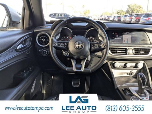 Used 2022 Alfa Romeo Stelvio Sprint image 17
