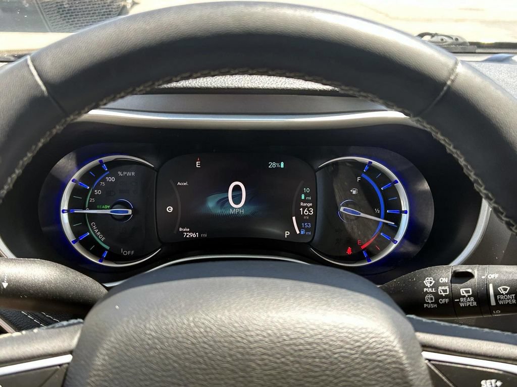 Used 2022 Chrysler Pacifica Touring-L FWD image 26