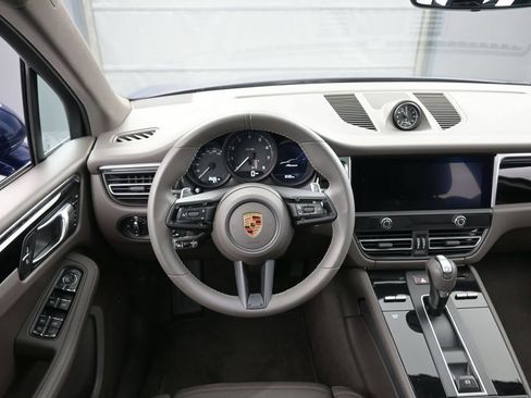 Certified 2026 Porsche Macan AWD/4WD image 17