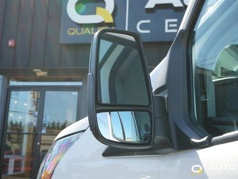 Used 2023 Ford Transit 250 Base image 8