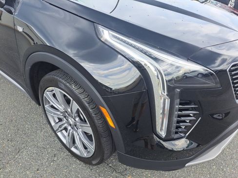 Used 2023 Cadillac XT4 Premium Luxury FWD image 16