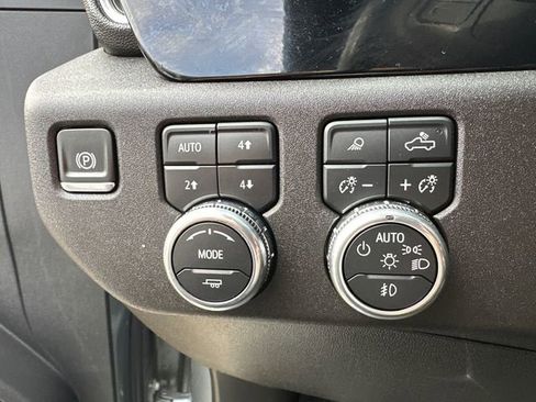 Used 2024 GMC Sierra 2500 SLE w/ SLE Convenience Package AWD/4WD image 24