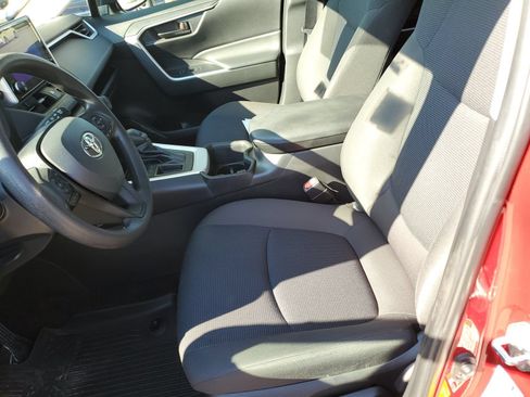 Used 2023 Toyota RAV4 LE FWD image 17