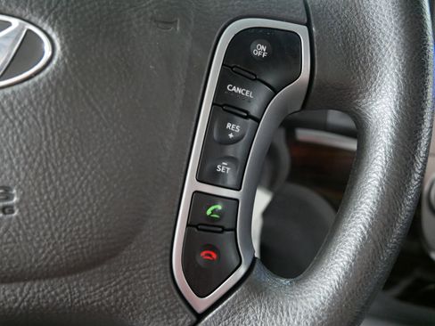 Used 2012 Hyundai Santa Fe GLS image 28