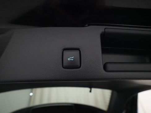 Used 2023 Ford Escape Active w/ Tech Pack #2 AWD/4WD image 17