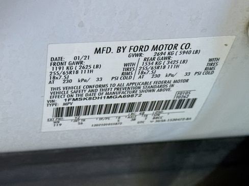 Used 2021 Ford Explorer XLT w/ Equipment Group 202A AWD/4WD image 34