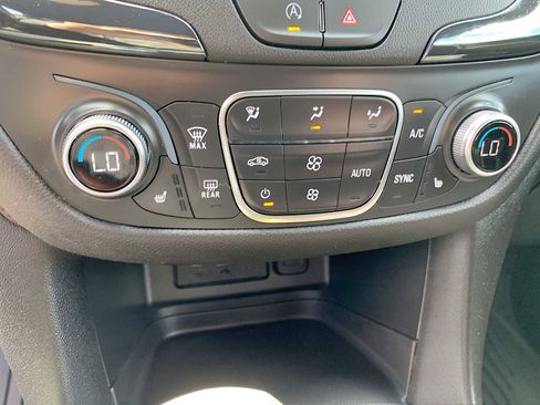 Certified 2023 Chevrolet Equinox RS image 17