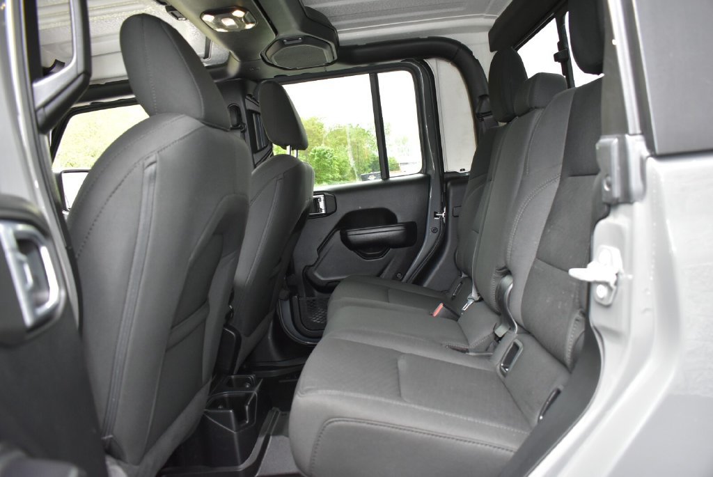 Used 2021 Jeep Gladiator Sport AWD/4WD image 24