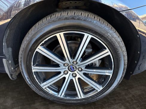 Used 2017 Volvo XC60 T6 Inscription w/ Advanced Package image 40