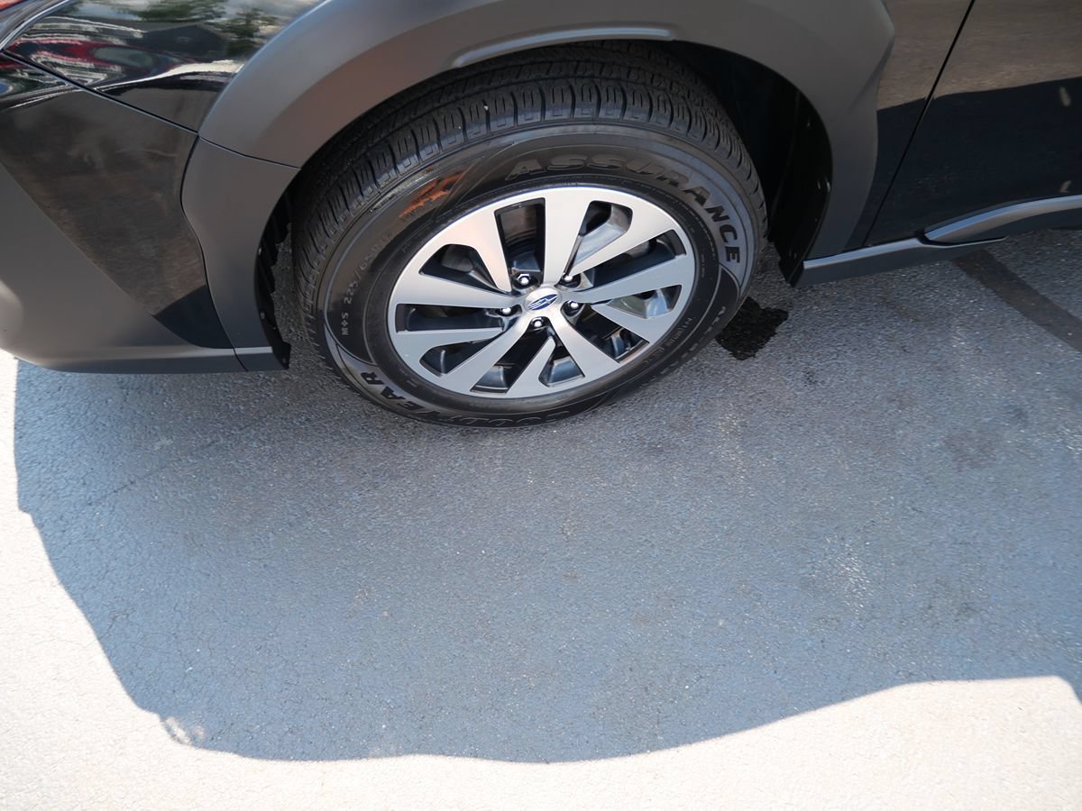 Used 2023 Subaru Outback Premium AWD/4WD image 33