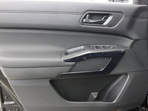 New 2026 Nissan Pathfinder SV image 15