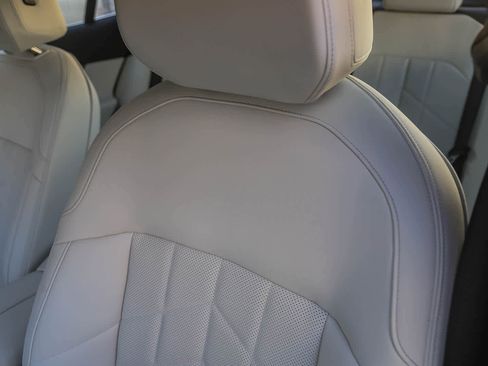 Used 2025 BMW i5 eDrive40i w/ Premium Package image 21