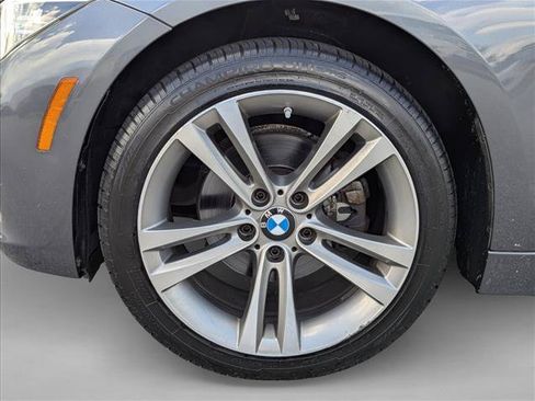 Used 2017 BMW 330i xDrive Sedan AWD/4WD image 9