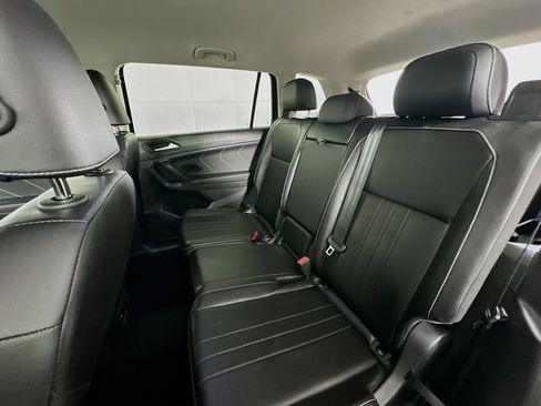 Used 2024 Volkswagen Tiguan SE FWD image 25