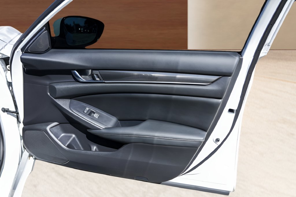 Used 2019 Honda Accord Sport image 29
