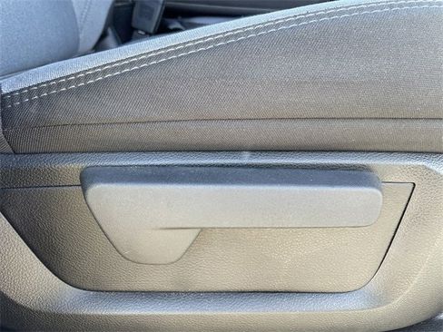 Used 2024 RAM 2500 Big Horn w/ Safety Group image 28