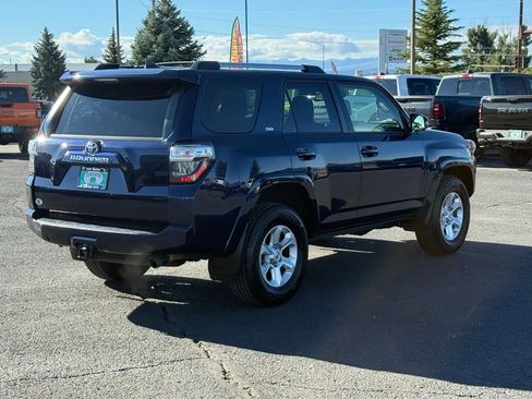 Used 2021 Toyota 4Runner SR5 Premium image 7