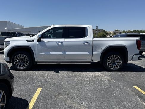 Used 2024 GMC Sierra 1500 Denali Ultimate AWD/4WD image 3