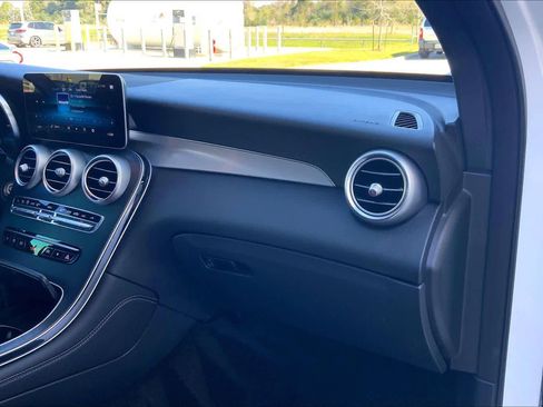Certified 2021 Mercedes-Benz GLC 300 GLC 300 image 16