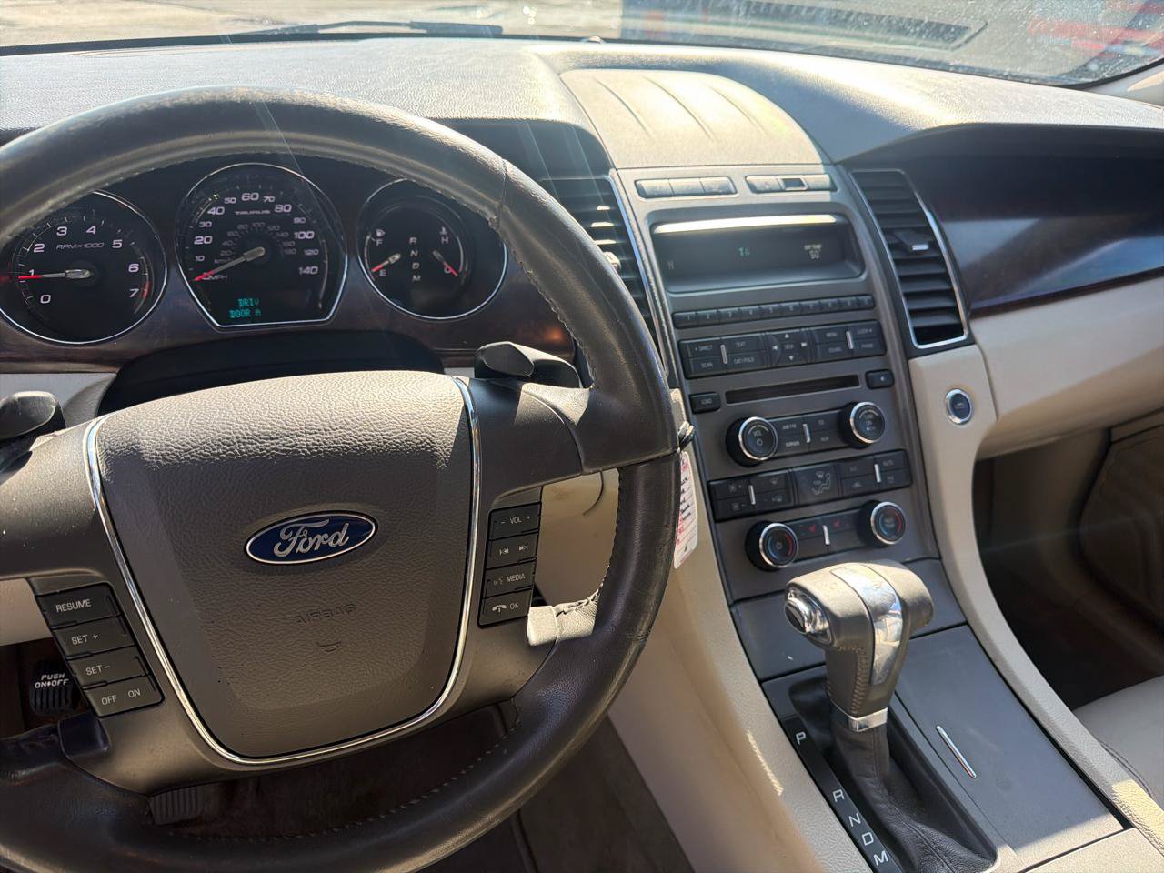 Used 2012 Ford Taurus SEL FWD image 15