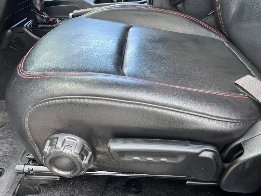 Used 2022 Jeep Gladiator Rubicon w/ LED Lighting Group AWD/4WD image 60