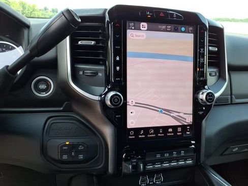 New 2026 RAM 2500 Big Horn AWD/4WD image 10