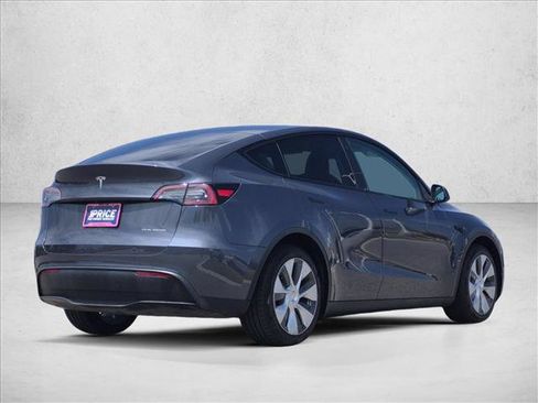 Used 2023 Tesla Model Y Long Range AWD/4WD image 5