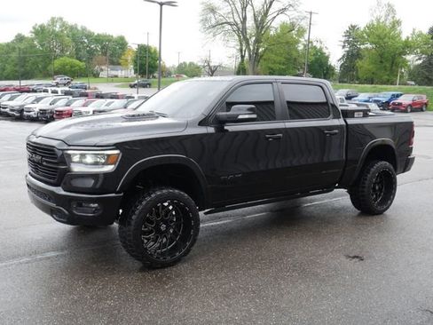 Used 2022 RAM 1500 Laramie AWD/4WD image 9