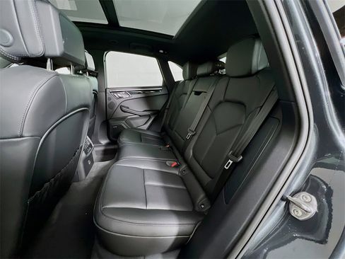 New 2026 Porsche Macan image 24