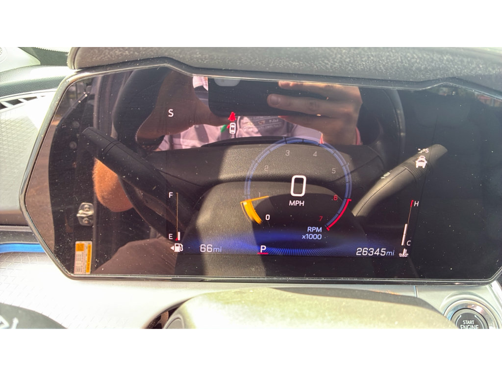 Used 2025 Chevrolet Trax LT FWD image 19