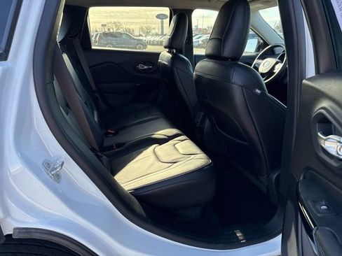 Used 2023 Jeep Cherokee Altitude Lux AWD/4WD image 11